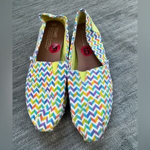 TOMS Multicolor Chevron Flats